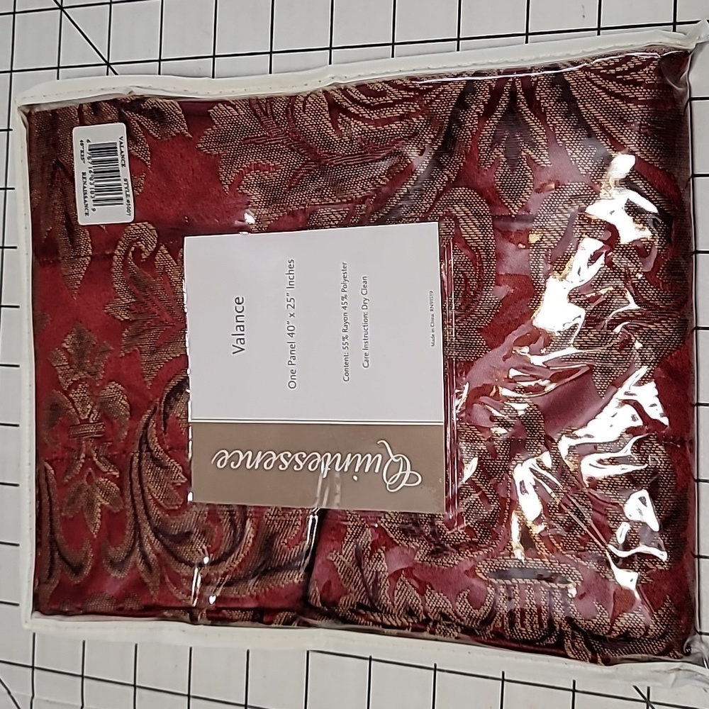 Quintessence Valance 1 Panel 40"‎ x 25" Renaissance #1